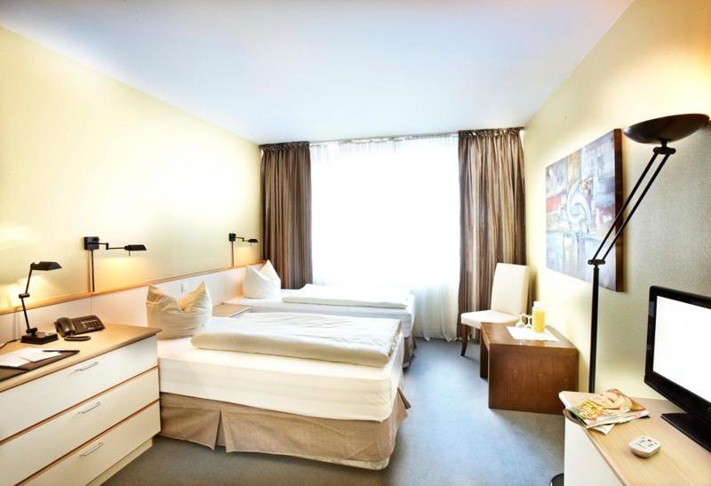 Hotel B99 Offenbach am Main Oda fotoğraf